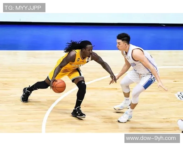 CBA公司认定漏判:福特森绊人动作违反体育道德引发广泛热议 CBA公司认定漏判:福特森绊人动作违反体育道德引发广泛热议