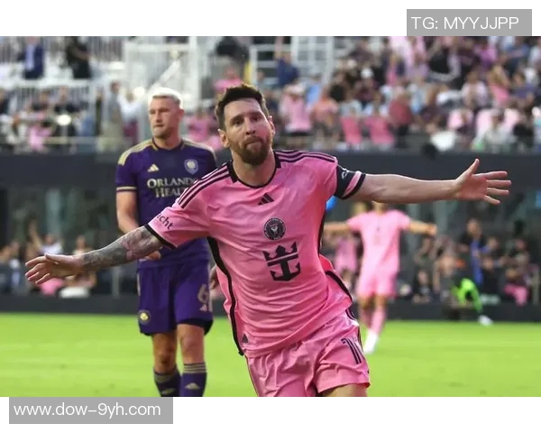 普通市民梅先生，一对情侣拍摄约会视频意外将梅西也录入其中