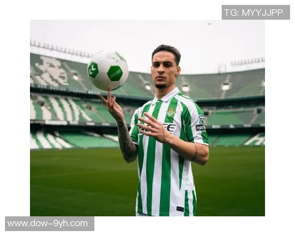 求战心切,安东尼因红牌停赛无法出战塞维利亚德比而落泪——一封关于坚持与重生的软文 求战心切,安东尼因红牌停赛无法出战塞维利亚德比而落泪——一封关于坚持与重生的软文